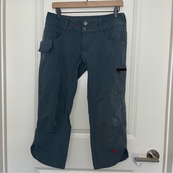 CHROME INDUSTRIES Gray Capri Cycling Cargo Pants Size Large - Picture 2 of 6